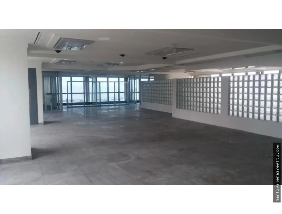 Alquiler de Oficina en Avenida Balboa, con vista al mar