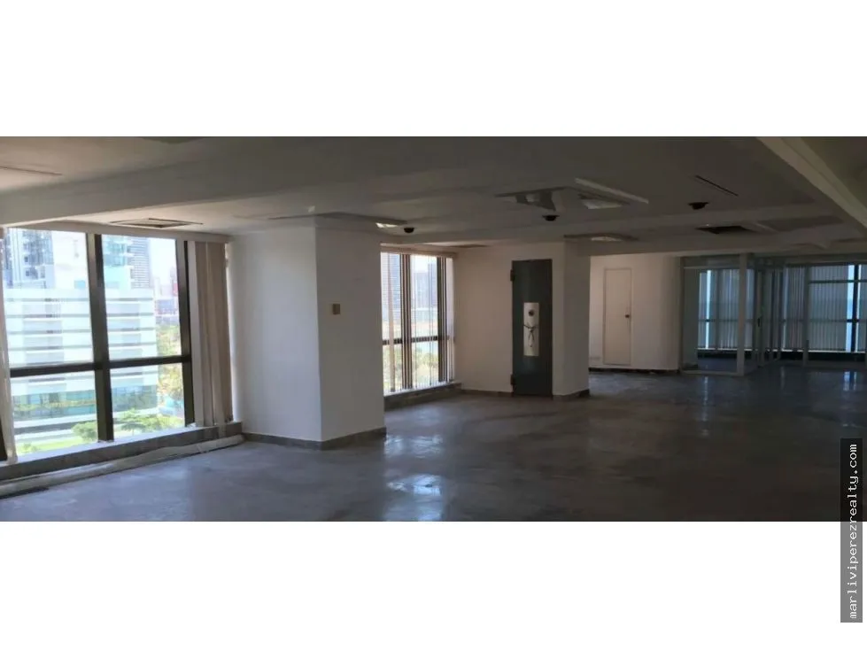 Alquiler de Oficina en Avenida Balboa, con vista al mar