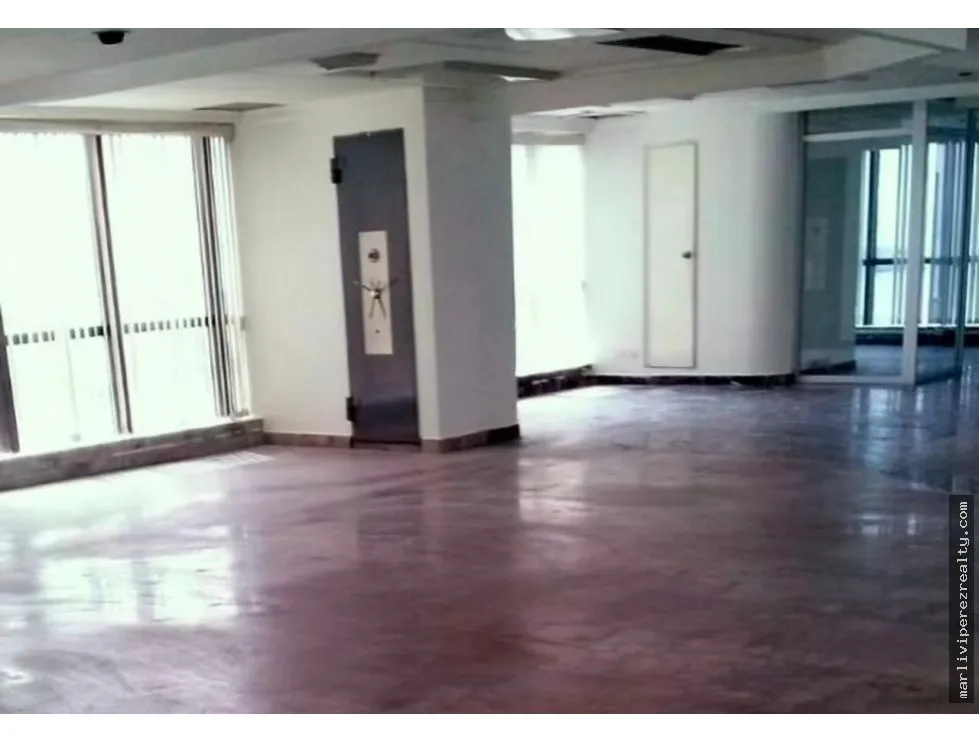 Alquiler de Oficina en Avenida Balboa, con vista al mar