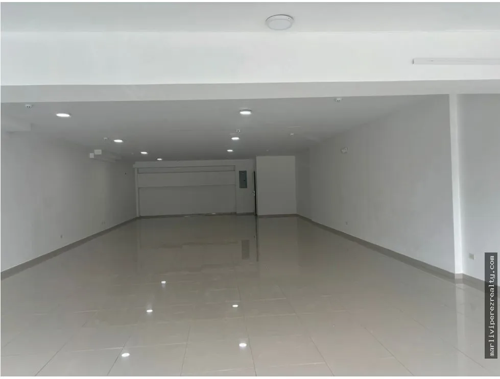 Alquiler de local comercial en Vía España - Planta Baja