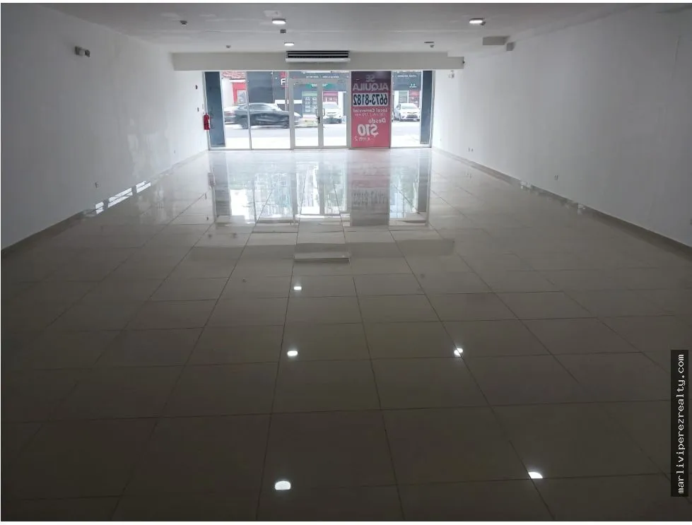 Alquiler de local comercial en Vía España - Planta Baja