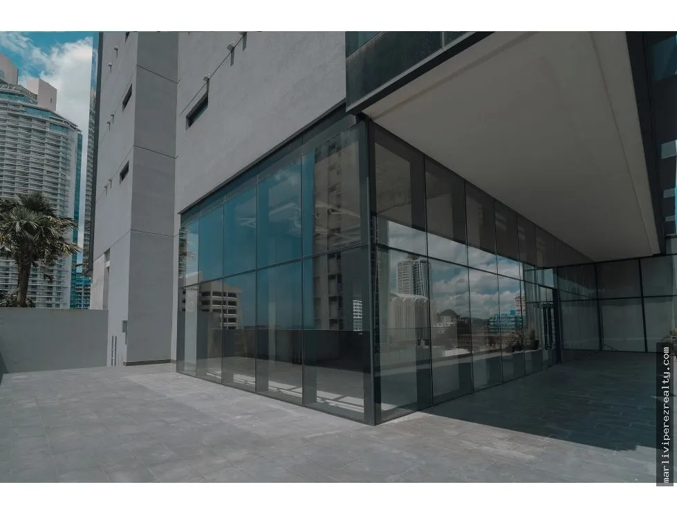 Restaurant Space for Rent with Terrace in Bella Vista