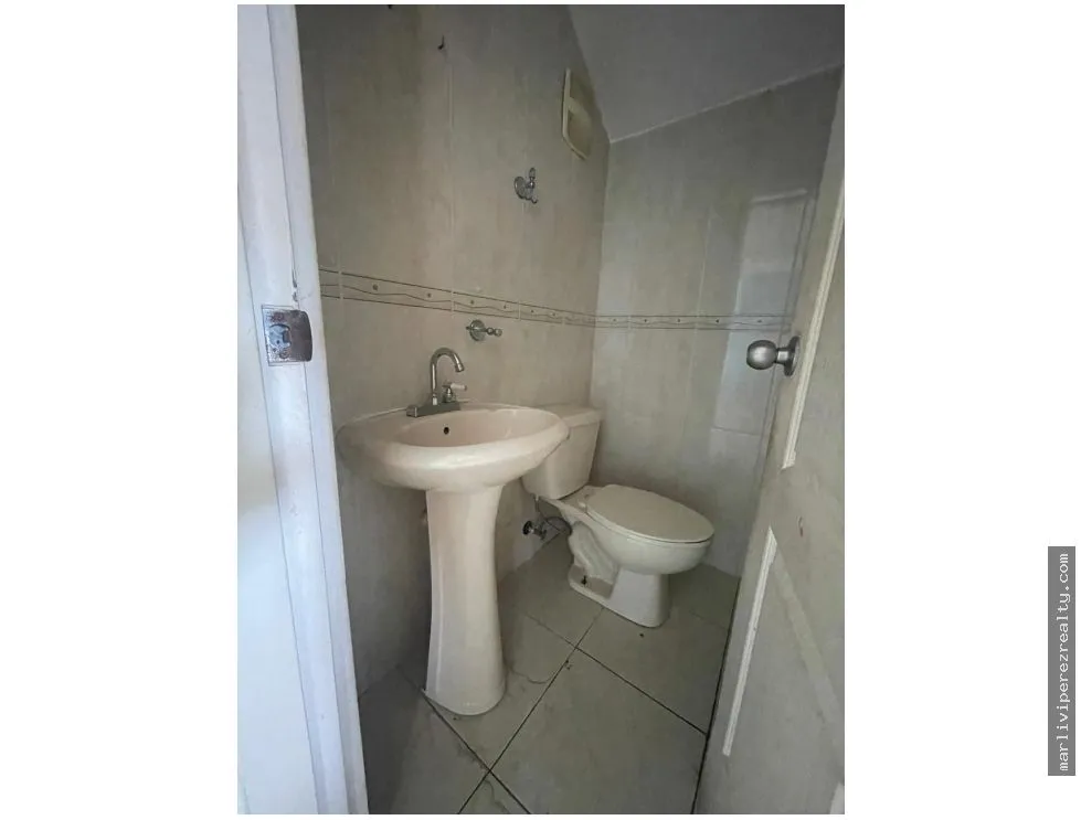 Дом в Villa Lucre на продажу