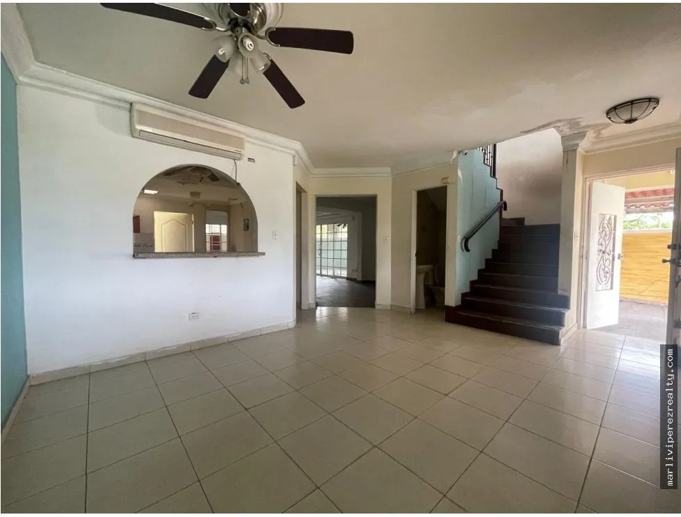 Дом в Villa Lucre на продажу