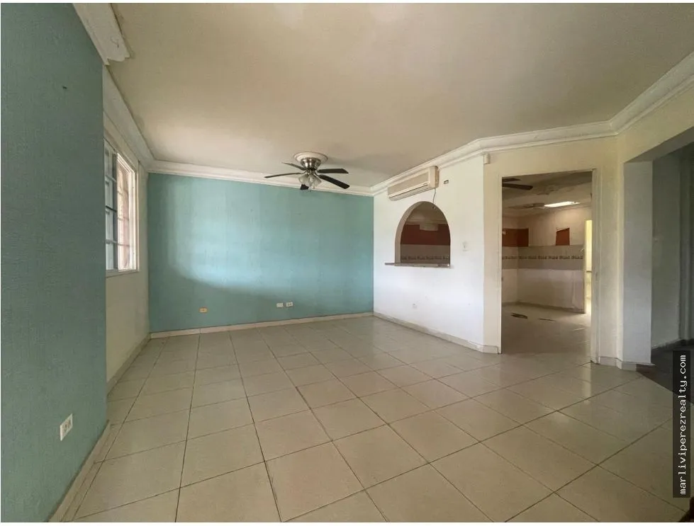 Дом в Villa Lucre на продажу