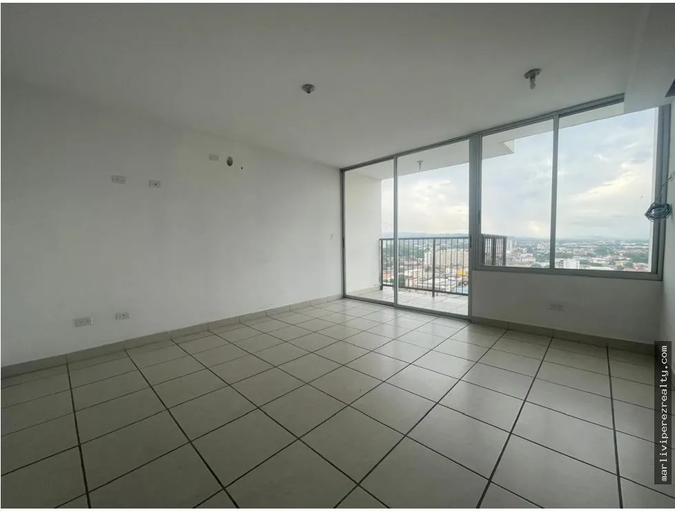 Venta de apartamento en Parque Lefevre