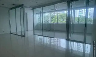 Alquiler de oficina en Vía Israel