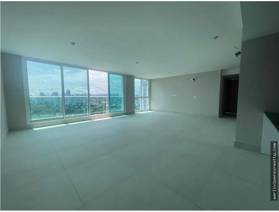 Apartment for Sale in Coco del Mar