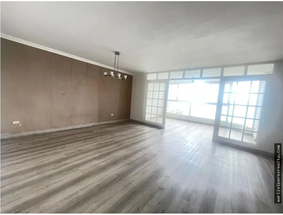 Venta de apartamento en Avenida Balboa