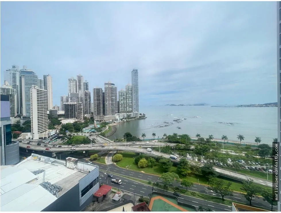 Venta de apartamento en Avenida Balboa