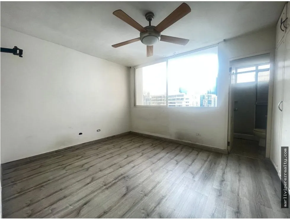 Venta de apartamento en Avenida Balboa