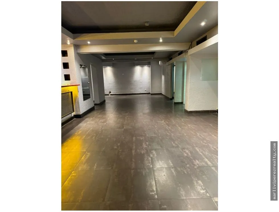 Espace commercial à Marbella à louer