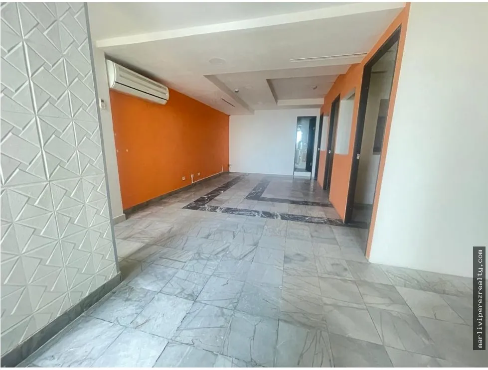 Office Rental on Avenida Balboa