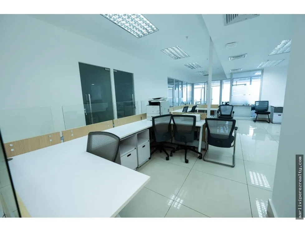 Office Rental on Avenida Balboa