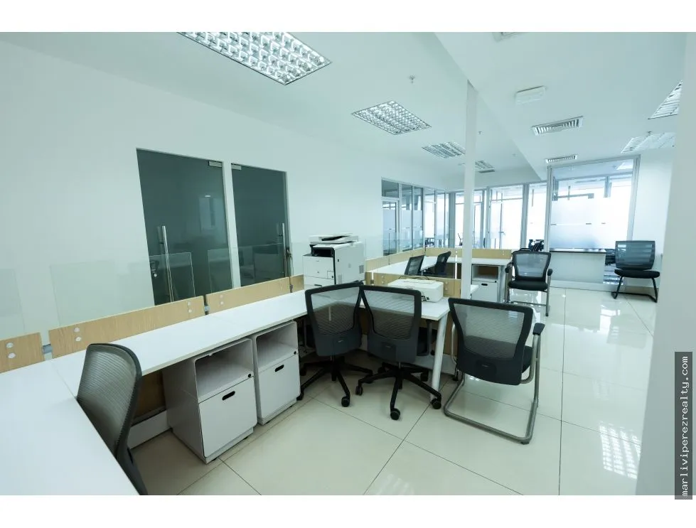 Office Rental on Avenida Balboa