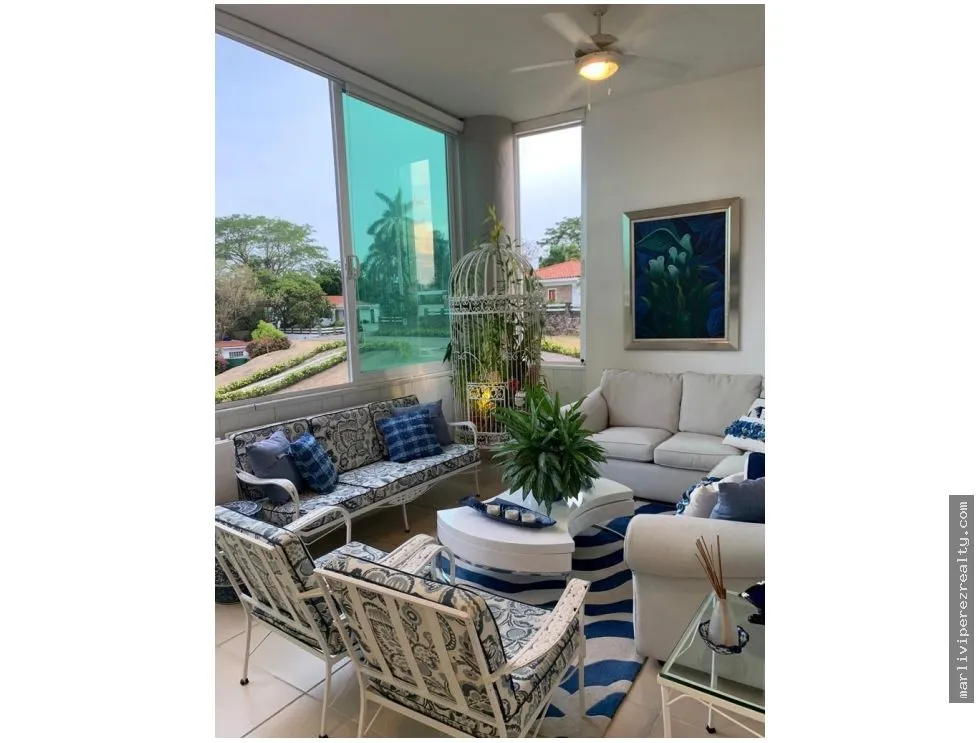 Apartment for Sale or Rent in San Carlos