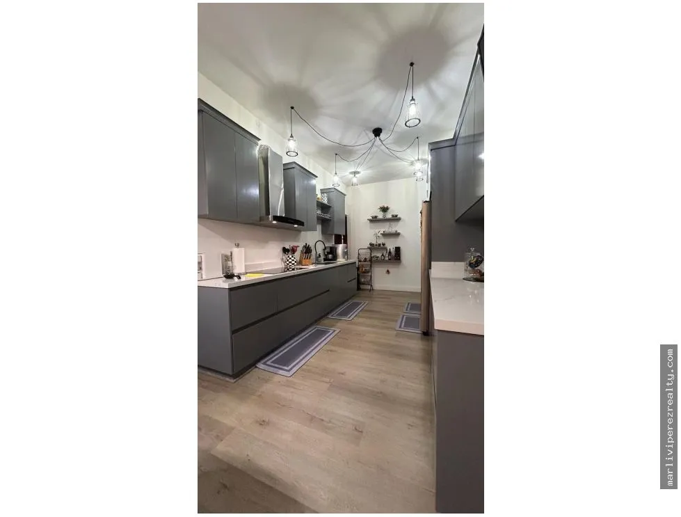 Casa en Venta Llanos de Curundu, Ancón