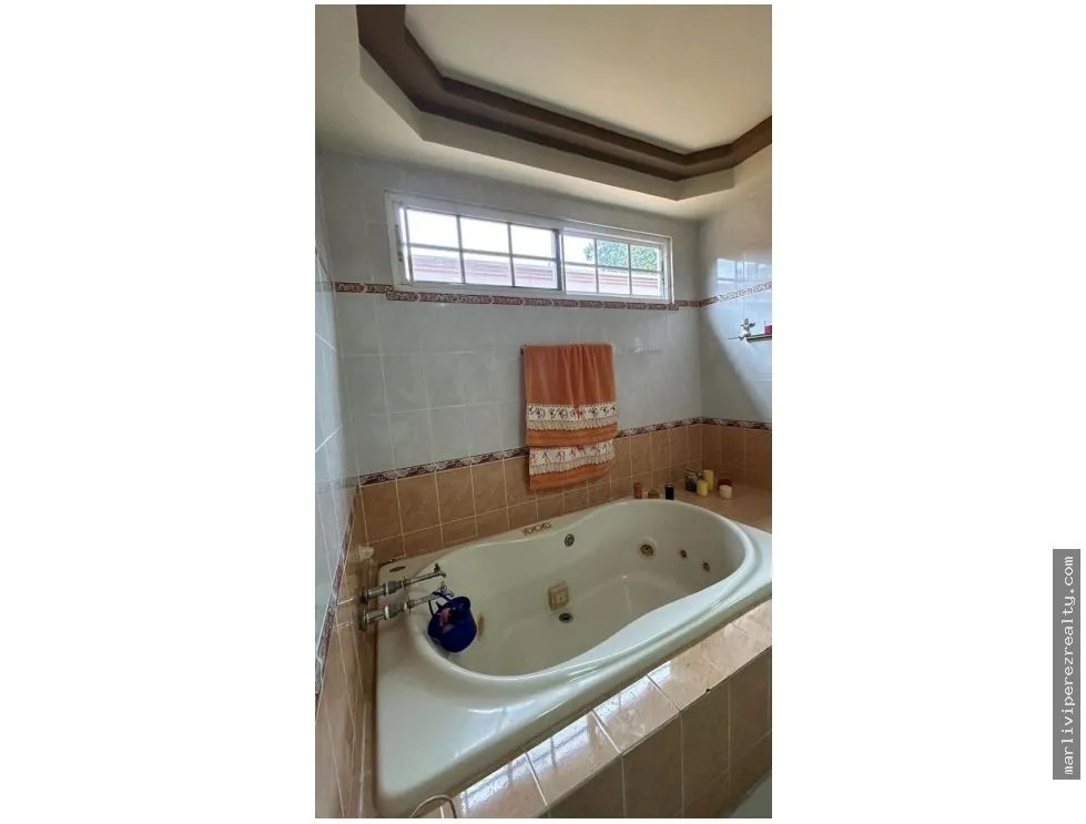 Casa en Venta Llanos de Curundu, Ancón