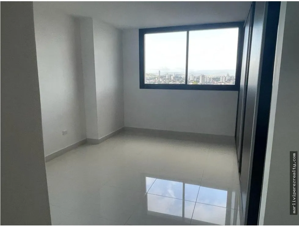 Alquiler de apartamento con línea blanca en El Cangrejo