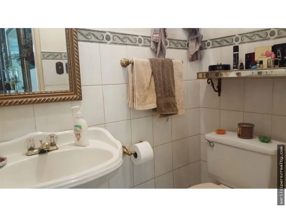 Venta de casa en Llanos de Curundu