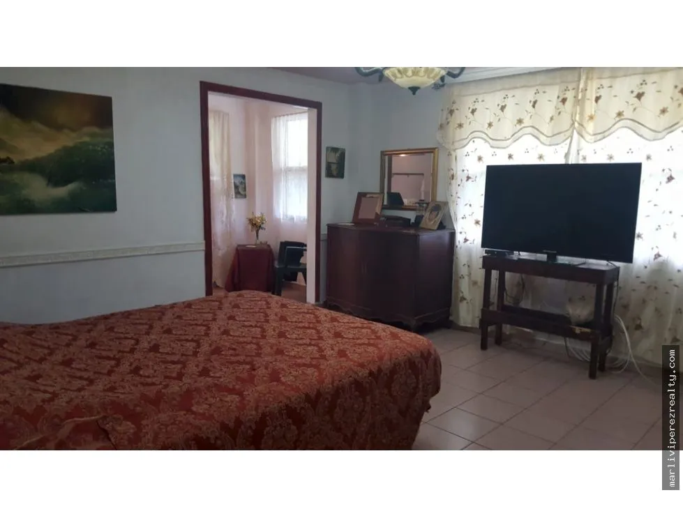 Venta de casa en Llanos de Curundu