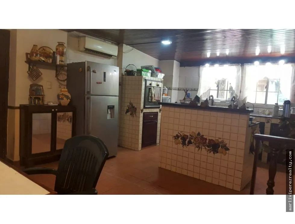 Venta de casa en Llanos de Curundu