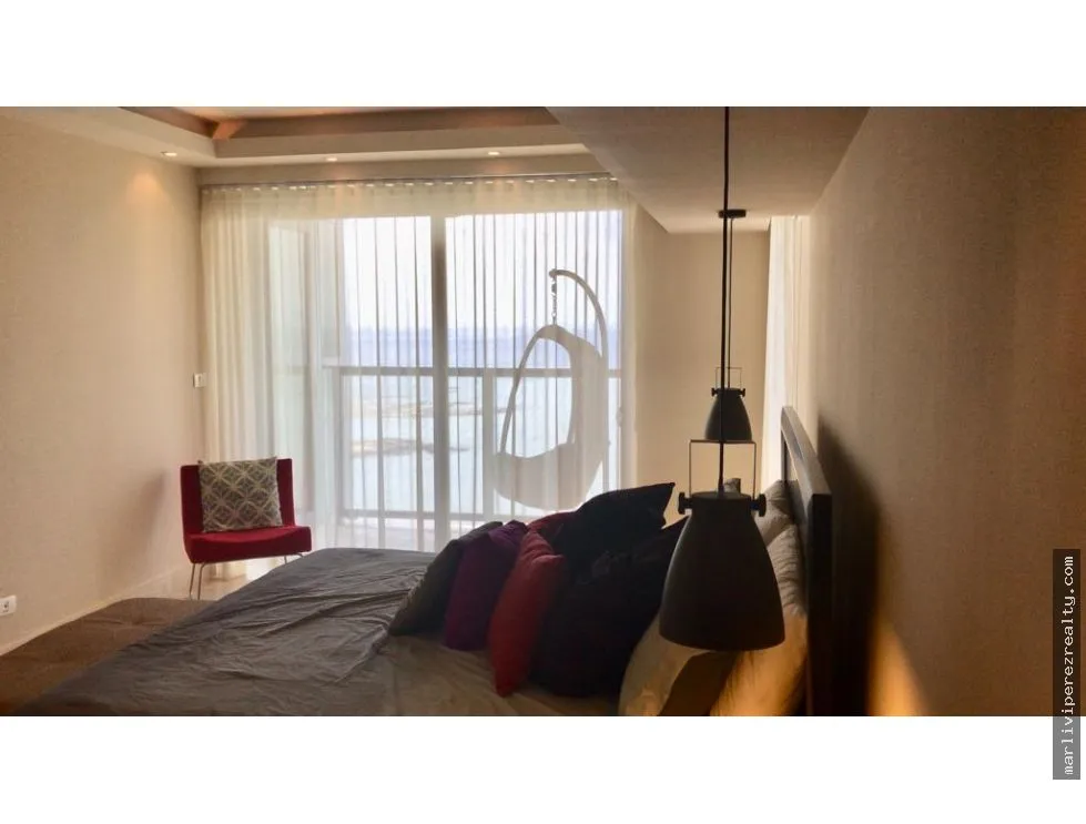 Venta de Apartamento con vista al mar en Avenida Balboa