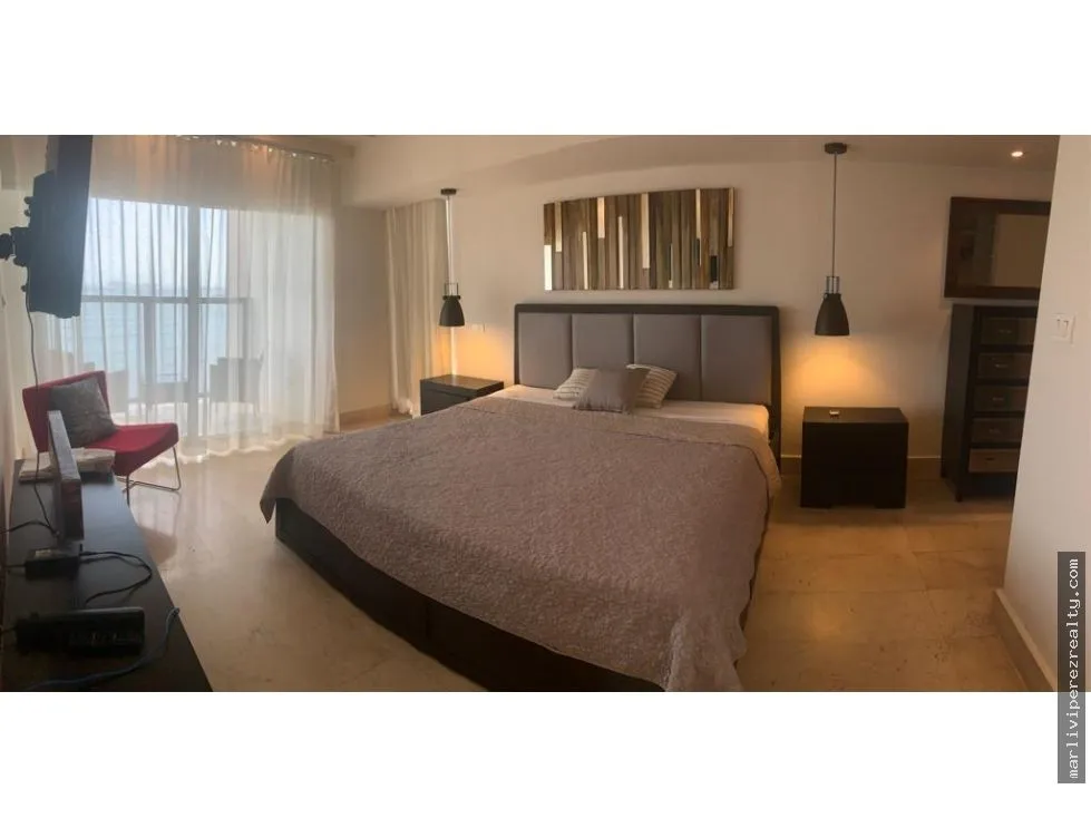 Venta de Apartamento con vista al mar en Avenida Balboa