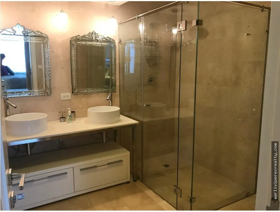 Venta de Apartamento con vista al mar en Avenida Balboa
