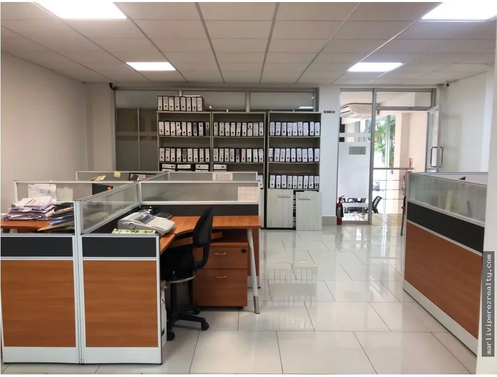 Espace commercial à El Cangrejo à louer
