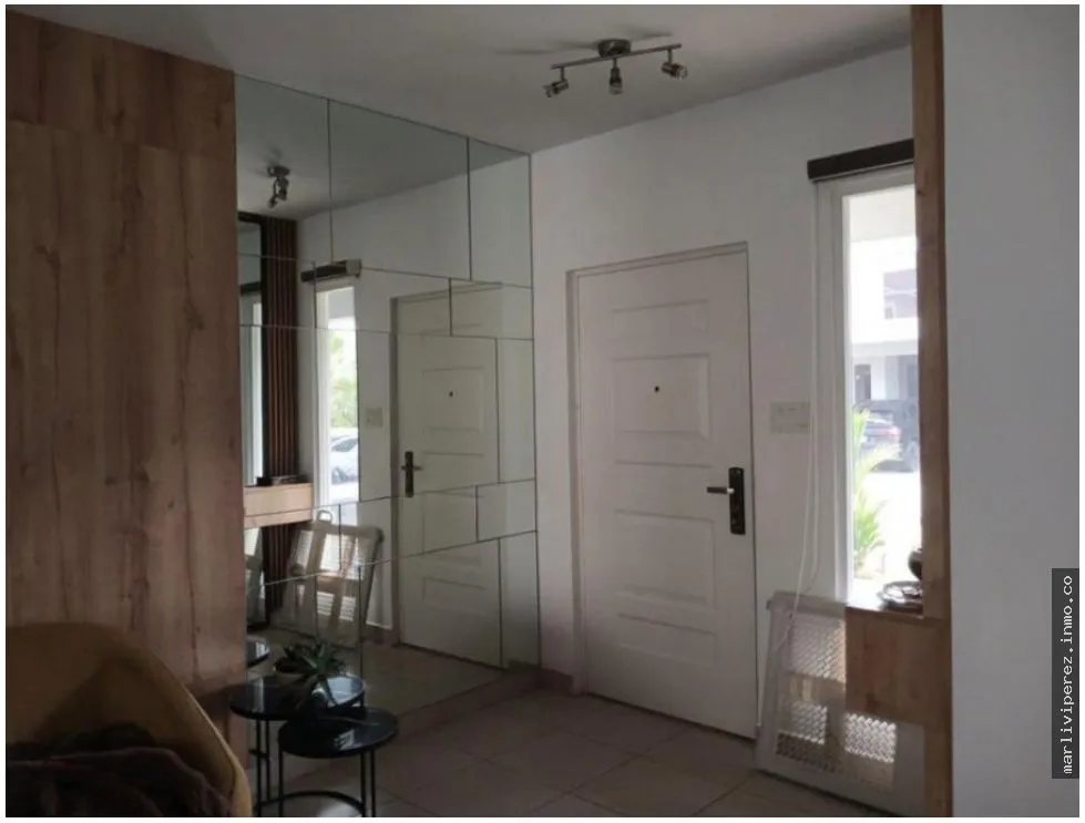 Venta de Casa en PH Aventura, Brisas del Golf, Sector Paseo del Norte