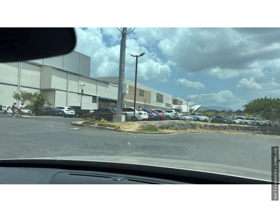 Alquiler de Local Comercial en Megamall, Panamá Este