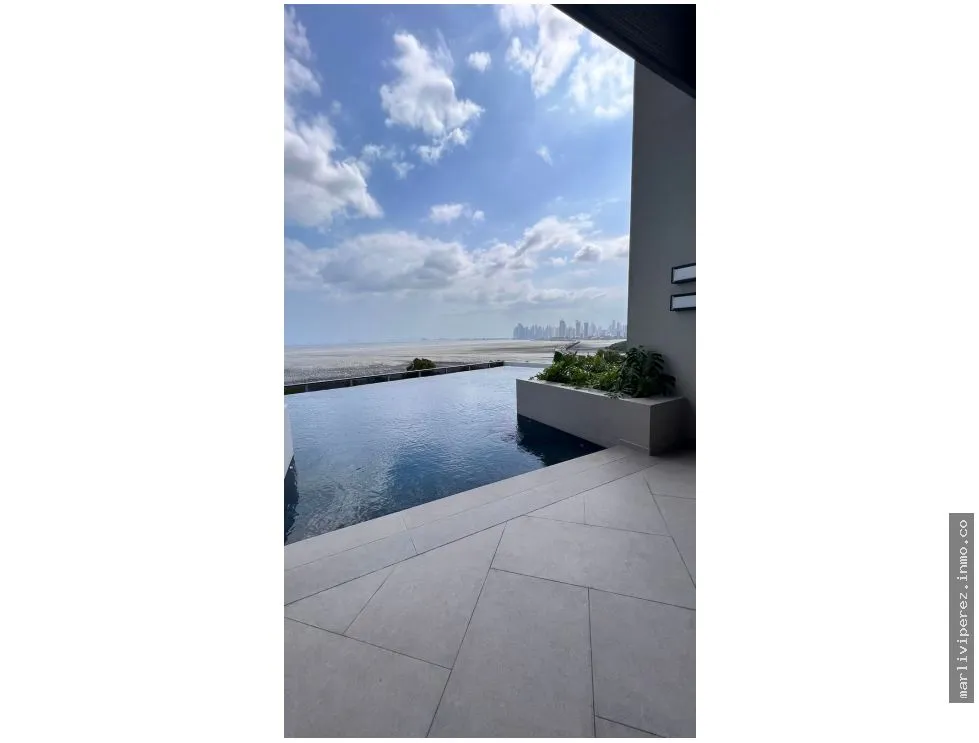 VENTA DE APARTAMENTO VISTA AL MAR EN COSTA DEL ESTE PRIMERA LÍNEA.