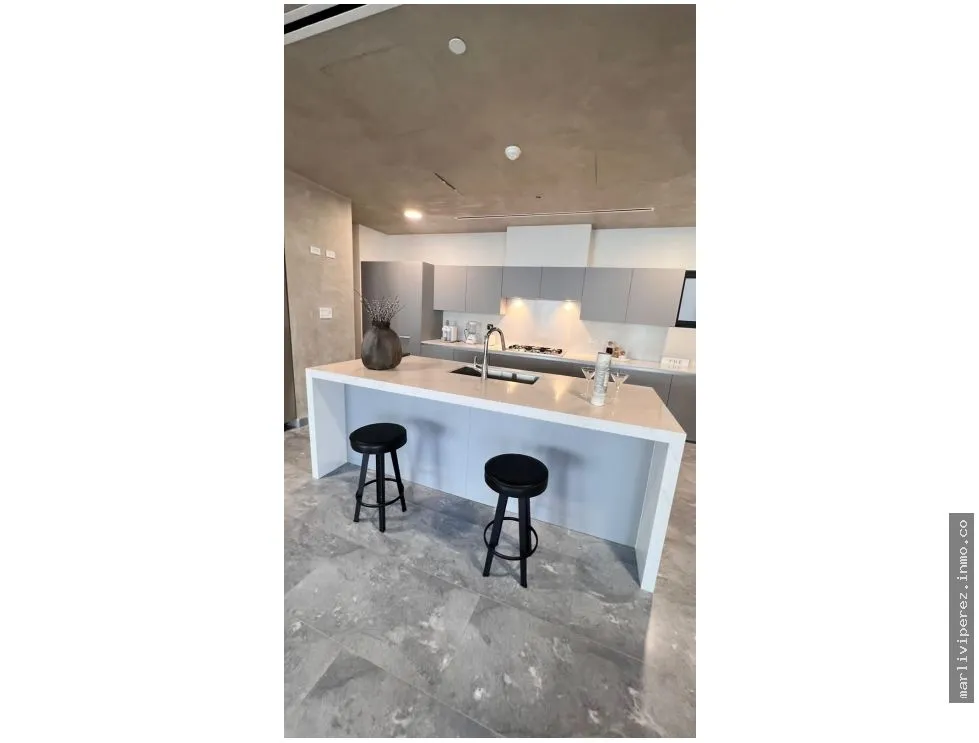 VENTA DE APARTAMENTO VISTA AL MAR EN COSTA DEL ESTE PRIMERA LÍNEA.