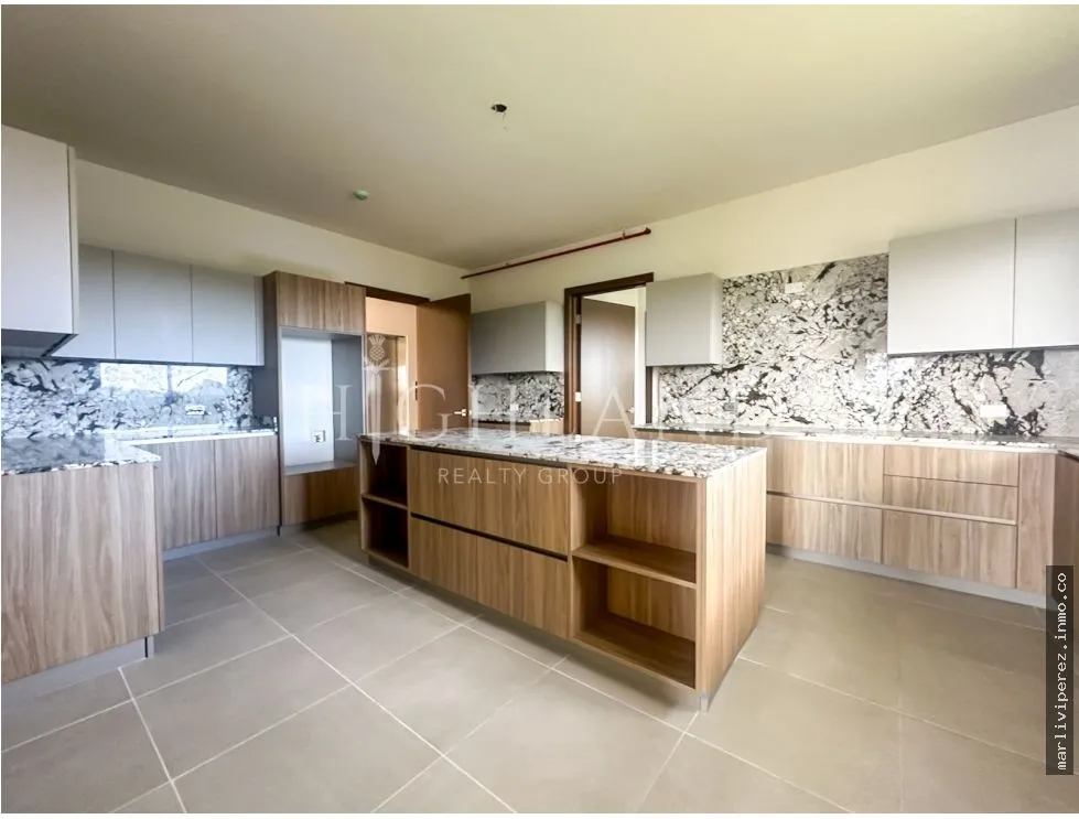 Apartment for Sale Located in Santa María
