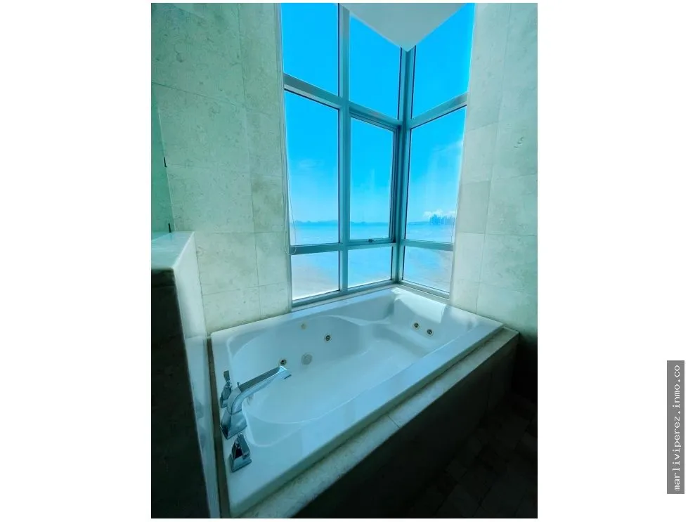 VENTA DE APARTAMENTO DE LUJO EN COSTA DEL ESTE