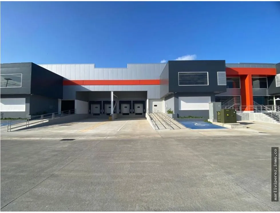 仓库 在 Panama 出售