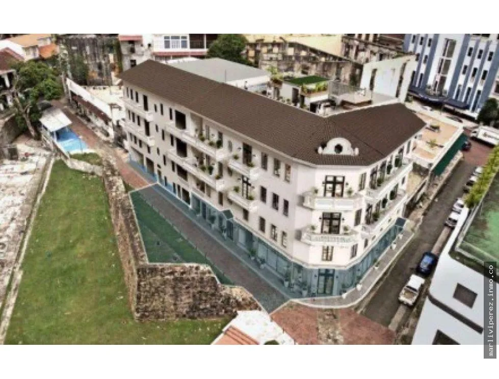Venta de apartamentos y Locales en Casco Viejo