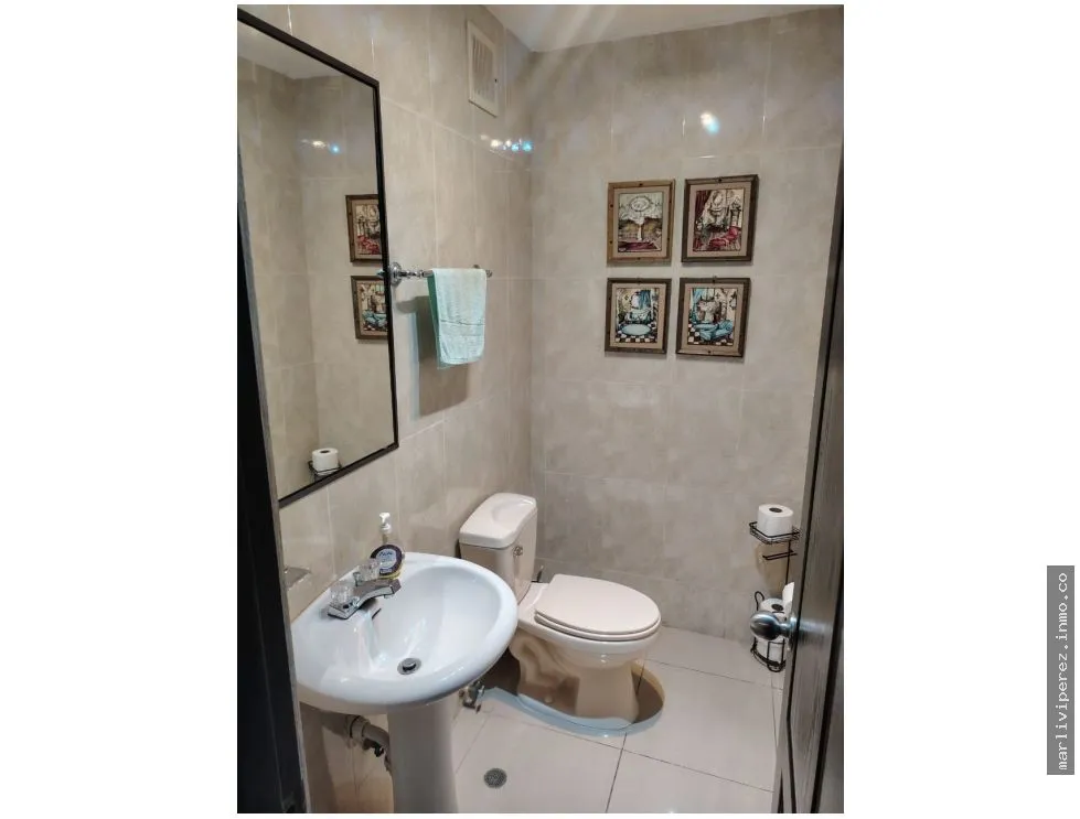 Alquiler de Apartamento Amoblado en Obarrio, piso alto (NEGOCIABLE)