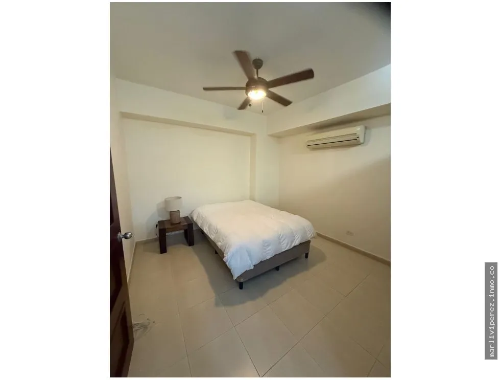 SE ALQUILA APARTAMENTO AMOBLADO CON VISTA AL MAR