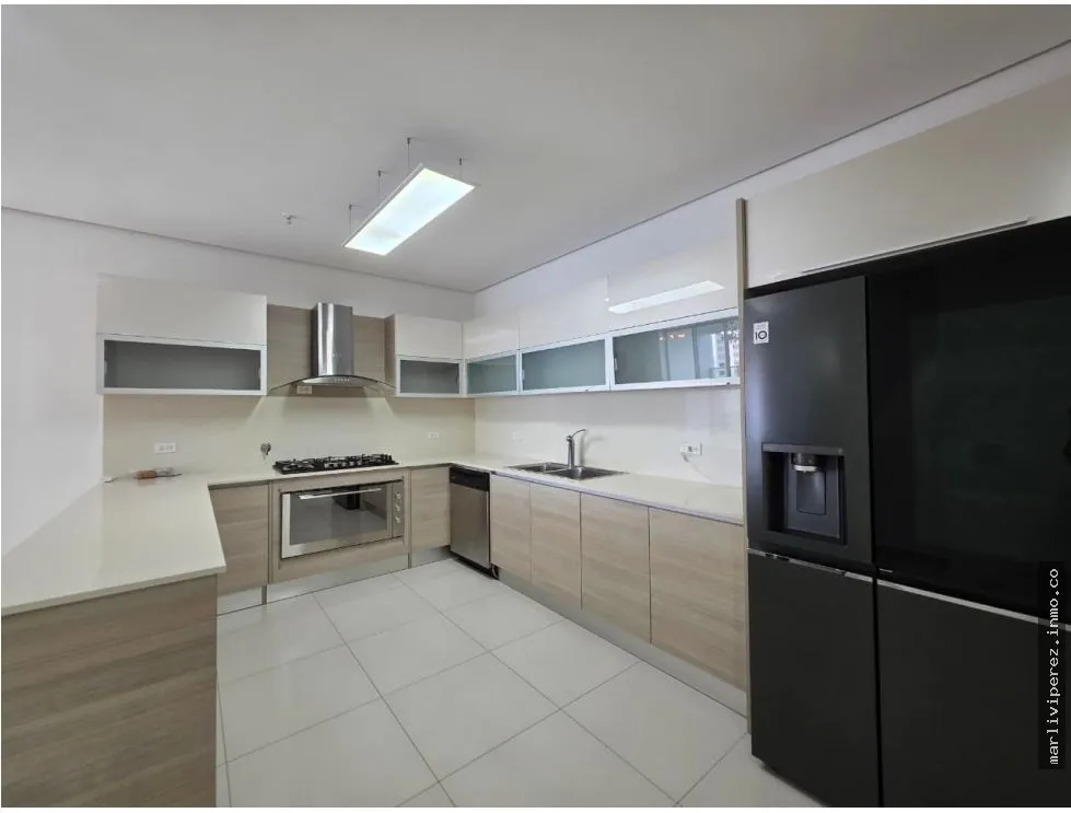 APARTMENT FOR SALE IN PH MIRADOR, HIGH FLOOR