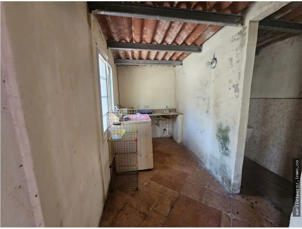 LAND SALE WITH HOUSE IN ALTOS DE MARIA