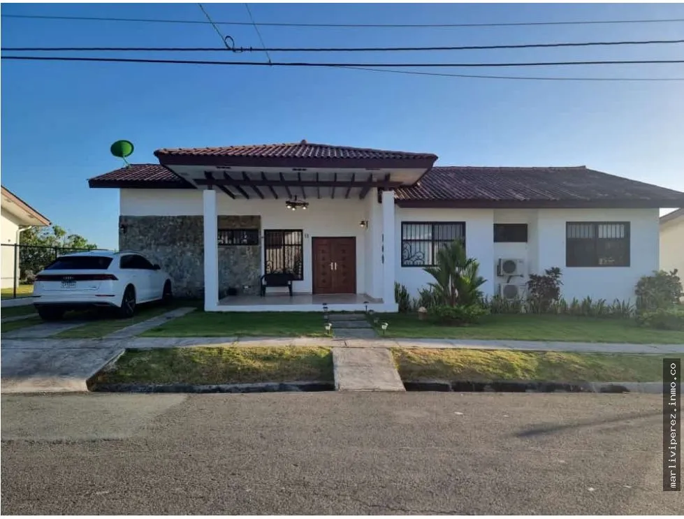 Se vende casa en el Higo de San Carlos