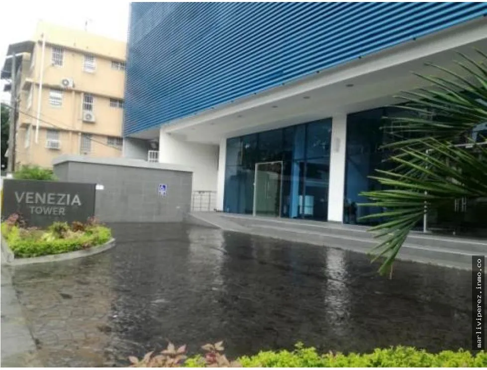 Se alquila apartamento PH Venezia en el Carmen