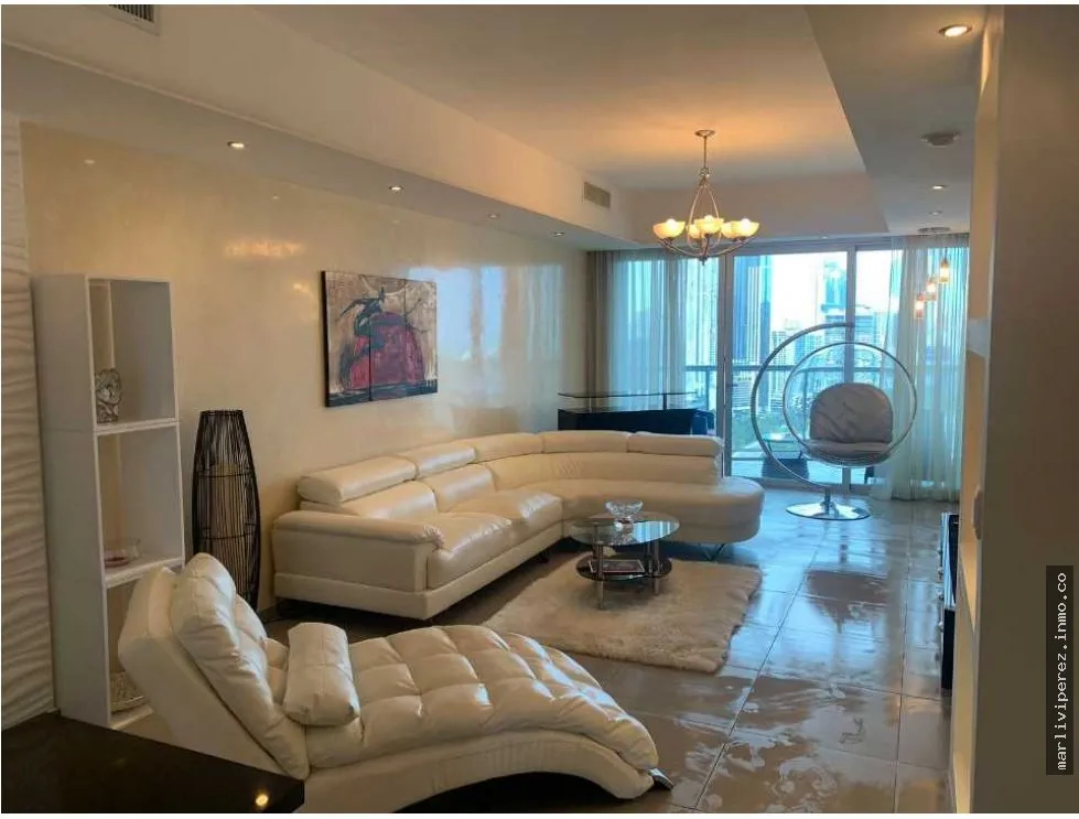 Se alquila apartamento PH Yacht Club Av. Balboa
