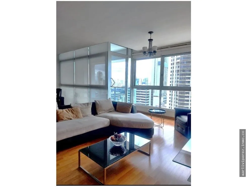 Apartamento en Av. Balboa disponible para diciembre
