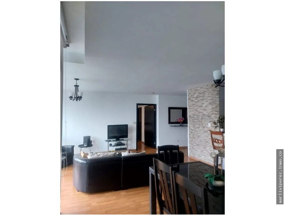 Apartamento en Av. Balboa disponible para diciembre