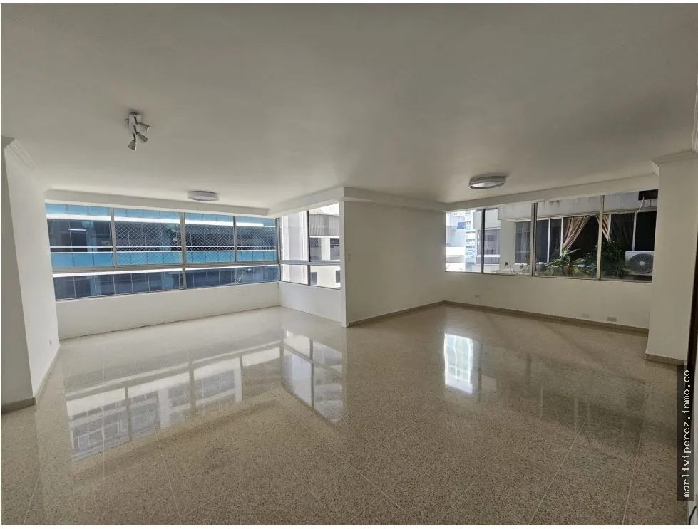 APARTMENT FOR SALE IN MARBELLA, GREAT DEAL