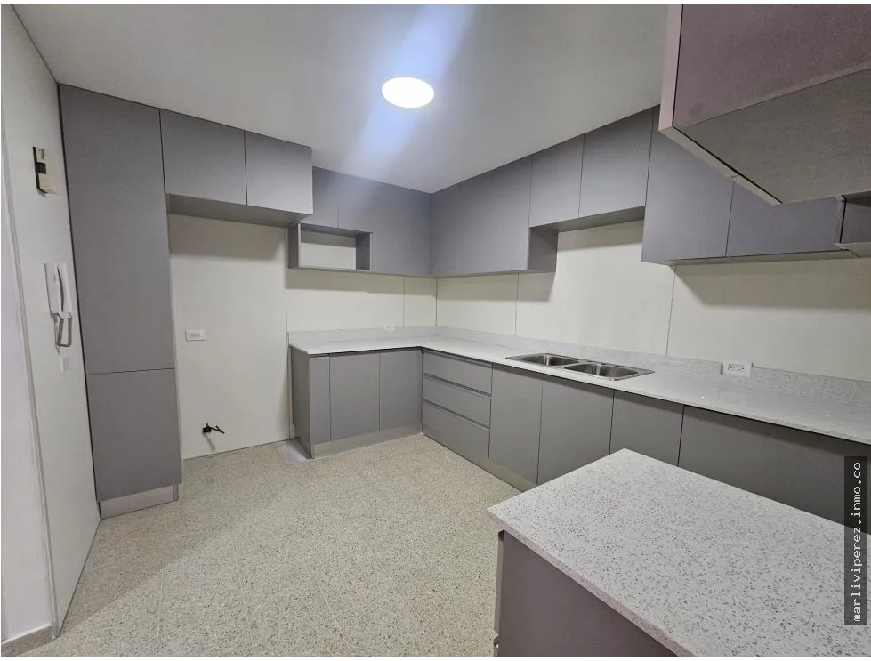 APARTMENT FOR SALE IN MARBELLA, GREAT DEAL