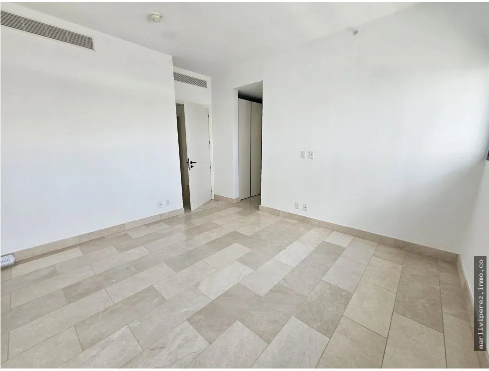 SALE OF EXCLUSIVE APARTMENT IN COCO DEL MAR